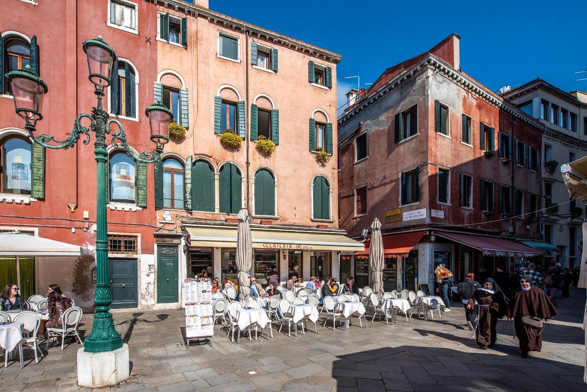 Residenza Santo Stefano Pensión *